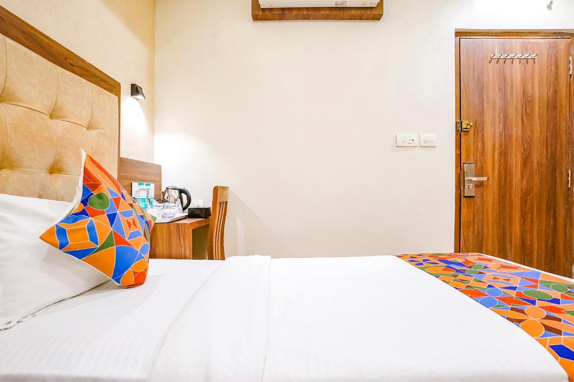 Fabhotel Amber Palace - Nr Fort & Csmt Station Mumbai  Buitenkant foto